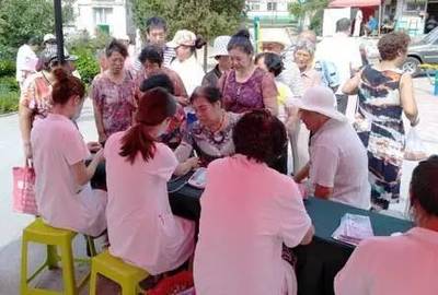 【国际医讯】关爱健康进社区系列报道一:便民服务进社区 义诊活动暖人心_社会_网
